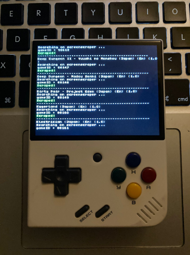 Фотография портативной приставки Miyoo Mini Plus.