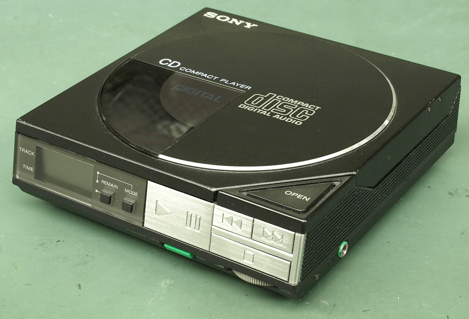 Как выглядел Discman D-50.