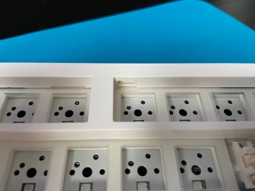 Проем для отщелкивания крупным планом.