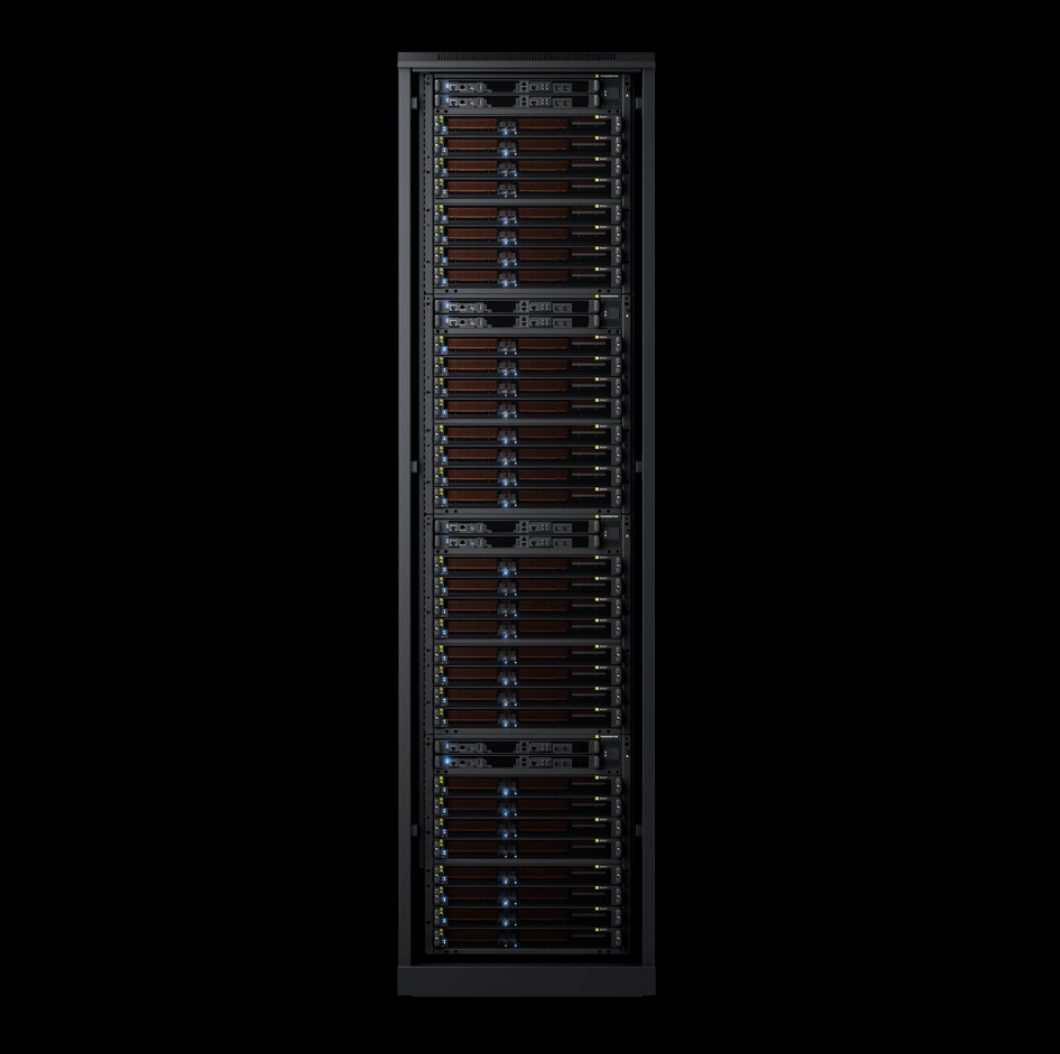 Cерверная стойка Tensordyne TDN RACK, объединяющая четыре вычислительных пода TDN72 в единую высокопроизводительную ИИ-кластер.