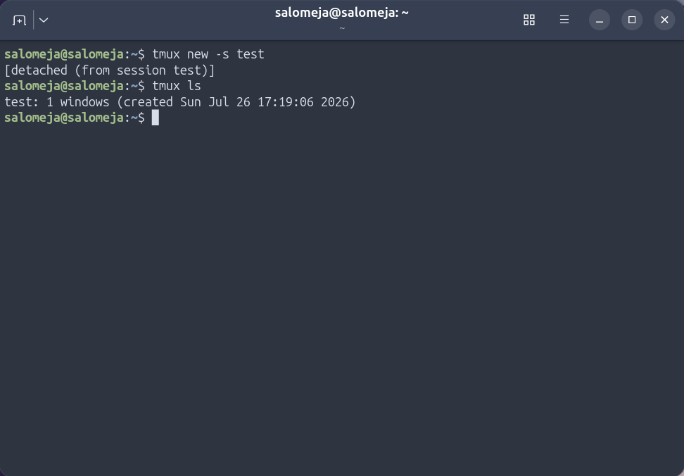 Скриншот терминала с сообщением о работе сессии tmux в фоновом режиме.