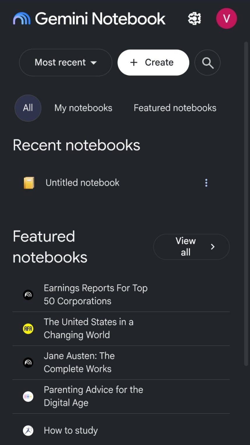 Скриншот главного экрана интерфейса Gemini Notebook со списком ноутбуков.